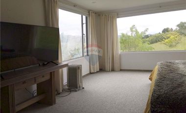 CASA DE CAMPO MODERNA EN VENTA – LA CALERA, VEREDA BUENOS AIRES (LOTE LA PAZ)