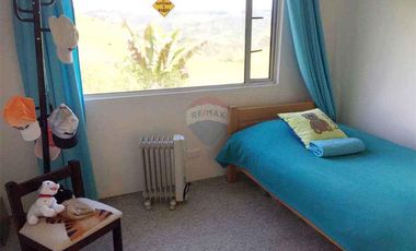 CASA DE CAMPO MODERNA EN VENTA – LA CALERA, VEREDA BUENOS AIRES (LOTE LA PAZ)