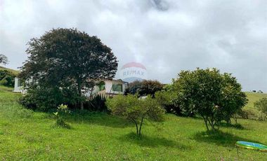 CASA DE CAMPO MODERNA EN VENTA – LA CALERA, VEREDA BUENOS AIRES (LOTE LA PAZ)