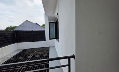 Disewakan Rumah 2 Lantai Bisa Kantor Strategis Jatiwaringin Jakarta Timur Kalimalang