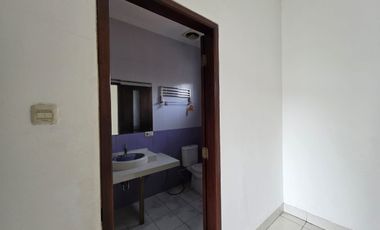 Disewakan Rumah 2 Lantai Bisa Kantor Strategis Jatiwaringin Jakarta Timur Kalimalang