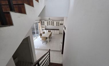 Disewakan Rumah 2 Lantai Bisa Kantor Strategis Jatiwaringin Jakarta Timur Kalimalang