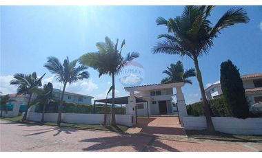 CASA AMPLIA EN CONDOMINIO EXCLUSIVO – BARILOCHE 23, FUSAGASUGÁ