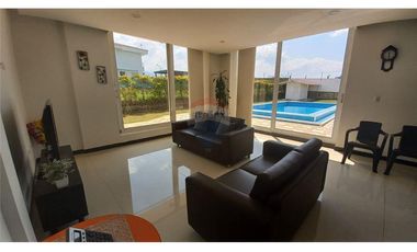 CASA AMPLIA EN CONDOMINIO EXCLUSIVO – BARILOCHE 23, FUSAGASUGÁ