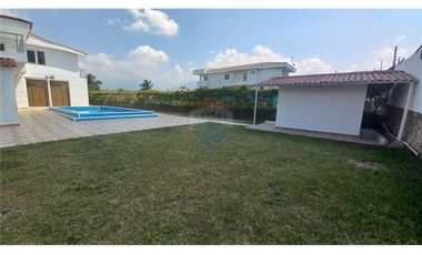 CASA AMPLIA EN CONDOMINIO EXCLUSIVO – BARILOCHE 23, FUSAGASUGÁ