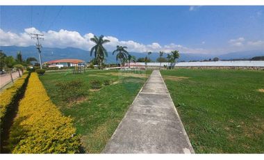 CASA AMPLIA EN CONDOMINIO EXCLUSIVO – BARILOCHE 23, FUSAGASUGÁ