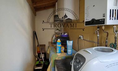 VENTA LINDA CASA 2 PISOS, BARRIO LAS FLORES, VALLE GRANDE, LAMPA