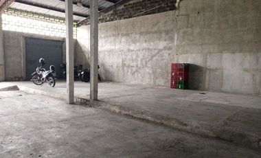 Alquiler de bodega en la ave Juan Tanca Marengo, 264 m2, sector San Felipe.