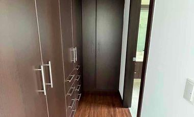 Venta departamento en Cumbaya