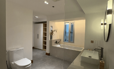 4BR Condo for Sale in Fraser Place, Salcedo Village, Makati - RS5044781