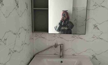 Dijual cepat rumah harga terjangkau dekat pusat perbelanjaan dan berada di pusat kota