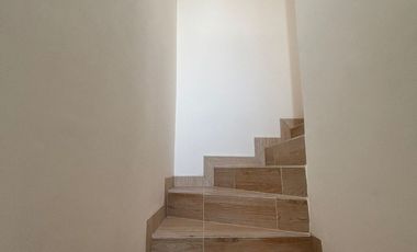 disewakan cepat rumah rapi siap huni di cendana icon lippo karawaci