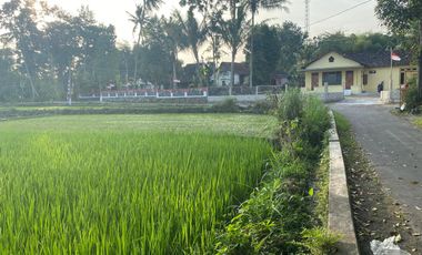 Rumah Cantik Siap Huni dengan View Sawah Asri di Klaten