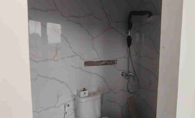 Di jual rumah cantik minimalis 2 lantai Kampung Rawa Jakarta pusat