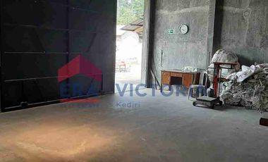 Jual Sewa Gudang Dengan Tambahan Tanah Luas di Belakang Gudang 11ru di Bogem , Gurah Kediri