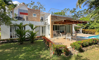 Increible casa campestre a precio de oportunidad en Restrepo-Meta