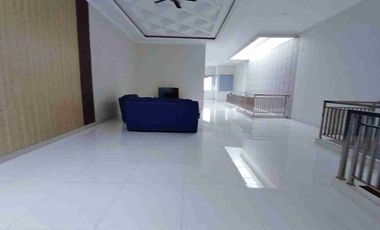 Rumah Mewah 2 lt Ling Nyaman di Pusat Kota Solo