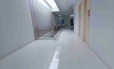 Rumah Mewah 2 lt Ling Nyaman di Pusat Kota Solo
