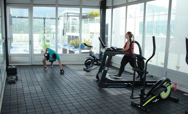 HERMOSO APARTA-ESTUDIO 