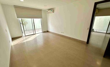 DEPARTAMENTO  DE VENTA PLANTA BAJA  EN JARDINES DE PARQUE MAGNO