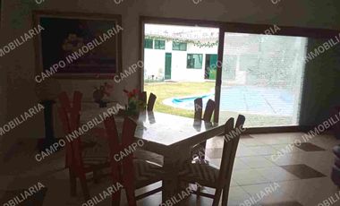 RENTA OCOTEPEC CASA CON ALBERCA CLIMATIZADA, PRIVADA CON DOBLE PORTÓN ELÉCTRICO PARA ACCESO.