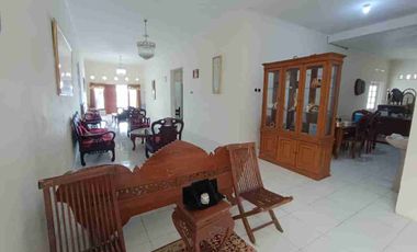 Disewakan rumah Besar dan Luas  Strategis cocok utk  kantor/tempat usaha/hunian pribadi di Jl. Godean km 7 sidoarum, sleman, Yk