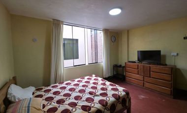 Casa De 3 Pisos En La Perla