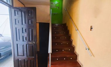 Casa De 3 Pisos En La Perla