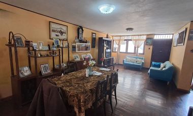 Casa De 3 Pisos En La Perla