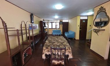 Casa De 3 Pisos En La Perla