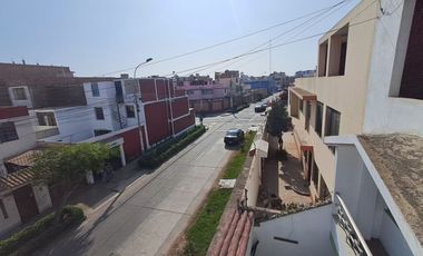 Casa De 3 Pisos En La Perla