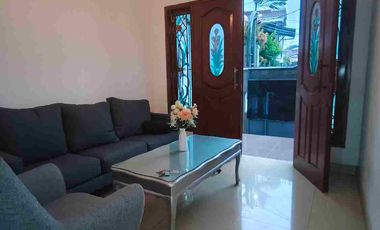Disewakan rumah Buahbatu nilem 4+1 kamar tidur semi furnish