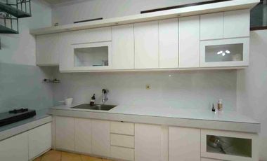 Disewakan rumah Buahbatu nilem 4+1 kamar tidur semi furnish