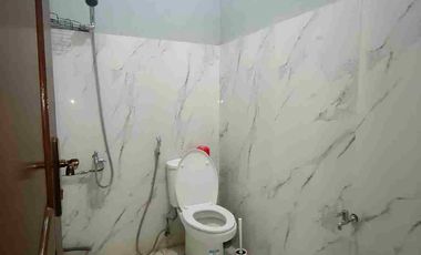 Disewakan rumah Buahbatu nilem 4+1 kamar tidur semi furnish