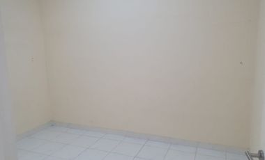 DIJUAL RUMAH BAGUS DAN TERAWAT HADAP TIMUR HARGA PALING MURAH DI ARCADIA DAAN MOGOT