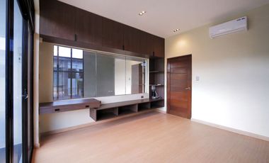 4-Bedroom House and Lot For Sale in Nasugbu-Tagaytay Highway Alfonso Csvite