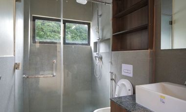 4-Bedroom House and Lot For Sale in Nasugbu-Tagaytay Highway Alfonso Csvite