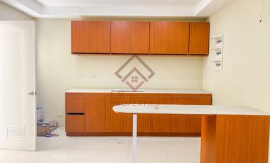 SH29 FOR SALE Brand New Townhouse in Multinational Village in Parañaque