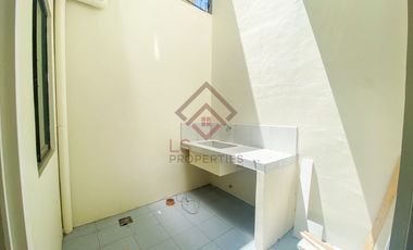 SH29 FOR SALE Brand New Townhouse in Multinational Village in Parañaque