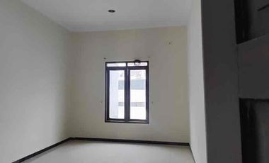 SEWA RUMAH NYAMAN 2 LANTAI DI MEKARWANGI