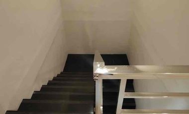 SEWA RUMAH NYAMAN 2 LANTAI DI MEKARWANGI