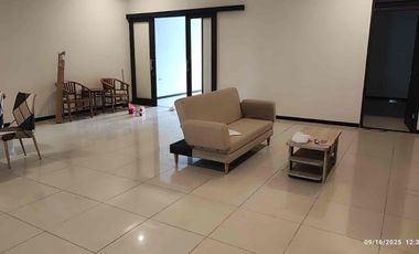 SEWA RUMAH NYAMAN 2 LANTAI DI MEKARWANGI