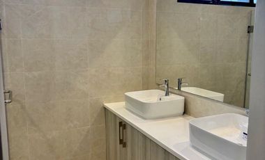 FOR SALE | 500 sqm Brand New Corner House in BF Homes, Parañaque