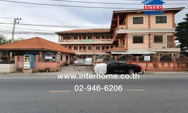 3-storey apartment, 156 sq m, Thongthip Place, near Wat Thammanawa School, Soi Wat Thammanawa, Chiang Rak Noi Road, Bang Pa-in, Phra Nakhon Si Ayuttha