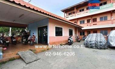 3-storey apartment, 156 sq m, Thongthip Place, near Wat Thammanawa School, Soi Wat Thammanawa, Chiang Rak Noi Road, Bang Pa-in, Phra Nakhon Si Ayuttha