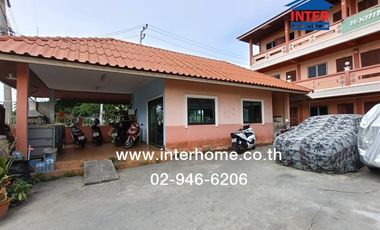3-storey apartment, 156 sq m, Thongthip Place, near Wat Thammanawa School, Soi Wat Thammanawa, Chiang Rak Noi Road, Bang Pa-in, Phra Nakhon Si Ayuttha