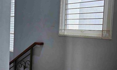 Super Murah Rumah Cantik Fully Furnished Siap Huni Lokasi Paling Favorite