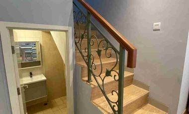 Super Murah Rumah Cantik Fully Furnished Siap Huni Lokasi Paling Favorite