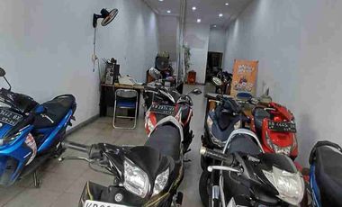 Ruko + rumah 3 lantai strategis di pusat kota Pontianak, Jl. Gajah Mada