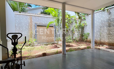 Luxury House for Rent in Central Menteng, Jakarta | 570 m² Land, 850 m² Building, 2 Floors + Basement, Balcony, Fully Equipped Kitchen | USD 6,000/Mon